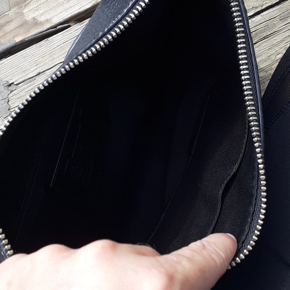 FIRM Coach Chelsea Black Pebble Leather Purse - Picture 6 of 8